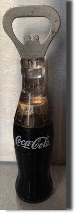 7844-1 € 7,00 coca cola opener fles met vloeistof.jpeg